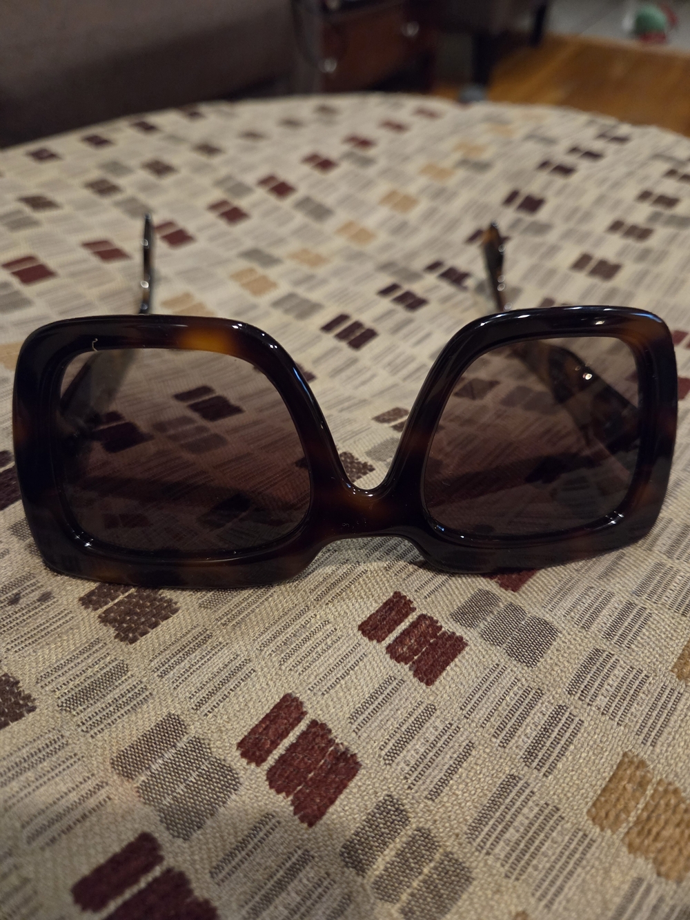 Burberry Tortoiseshell Brown Gradient Square Sunglasses In Original Box. - Picture 6 of 8